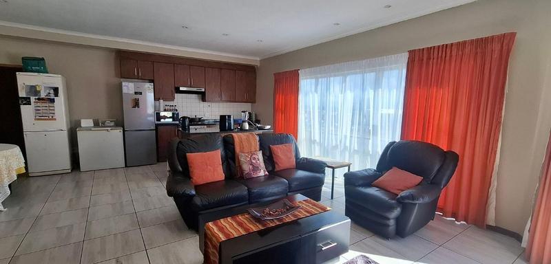2 Bedroom Property for Sale in Heiderand Western Cape